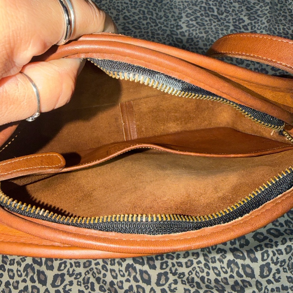 VINTAGE COACH CROSSBODY - Picture 5 of 6